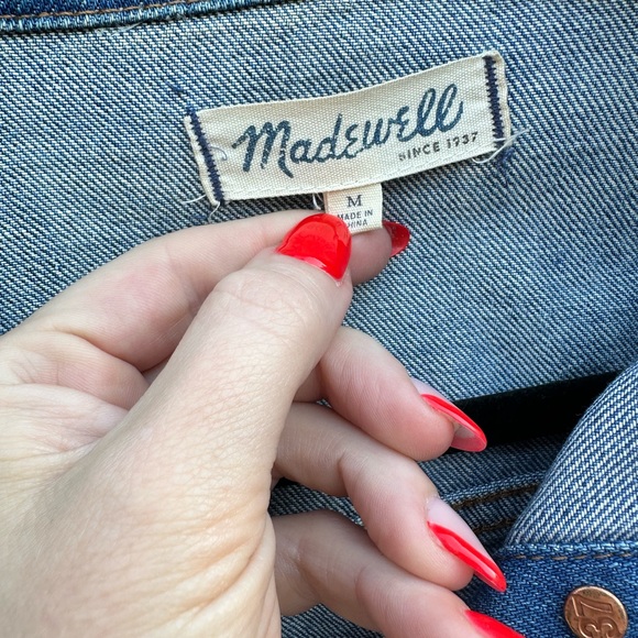 Madewell - The Jean Jacket in Medford Wash Size Medium - Picture 2 of 5